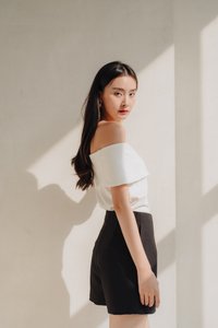 Skyla Curved Skort in Black