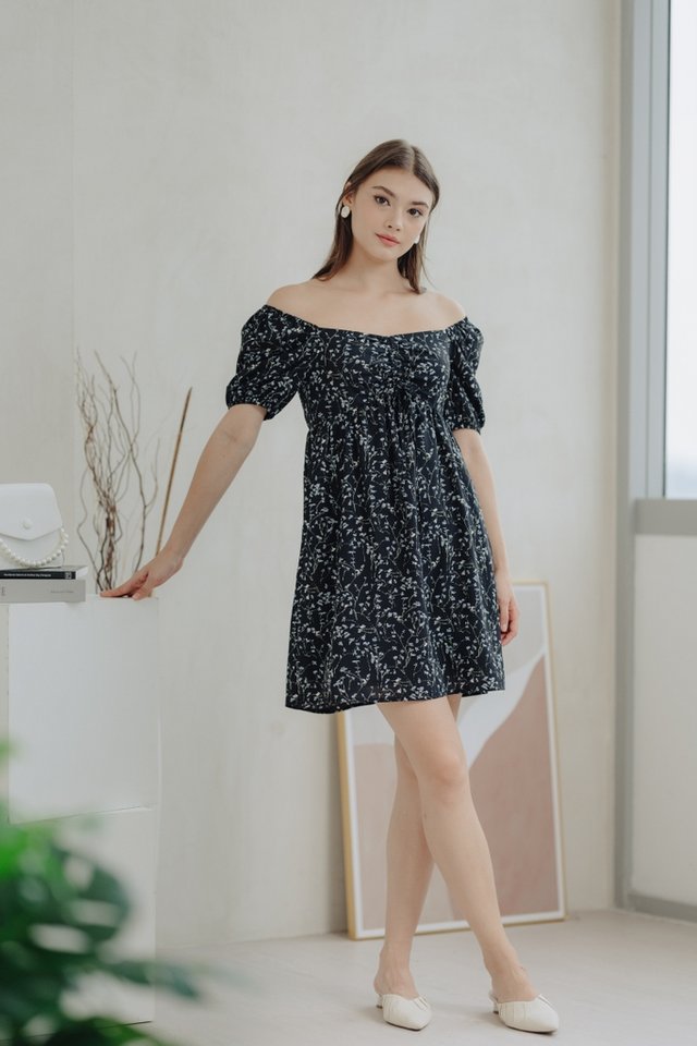 Karina Sweetheart Ruched Floral Dress in Black