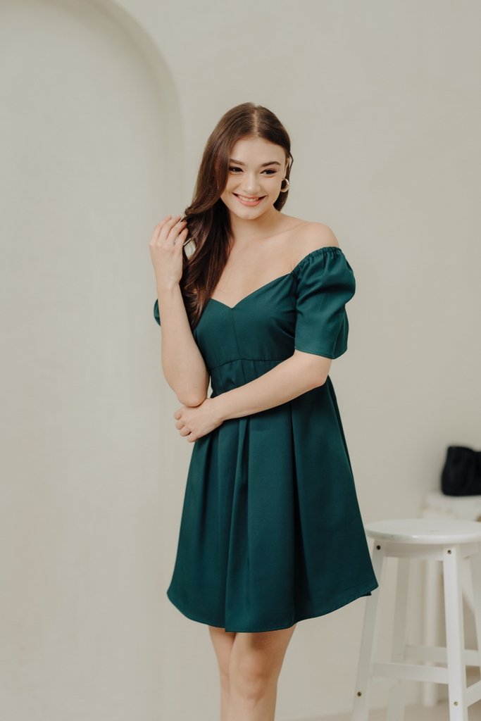 Bonnie Flare Sleeve Pleated Dress in Forest (XS)