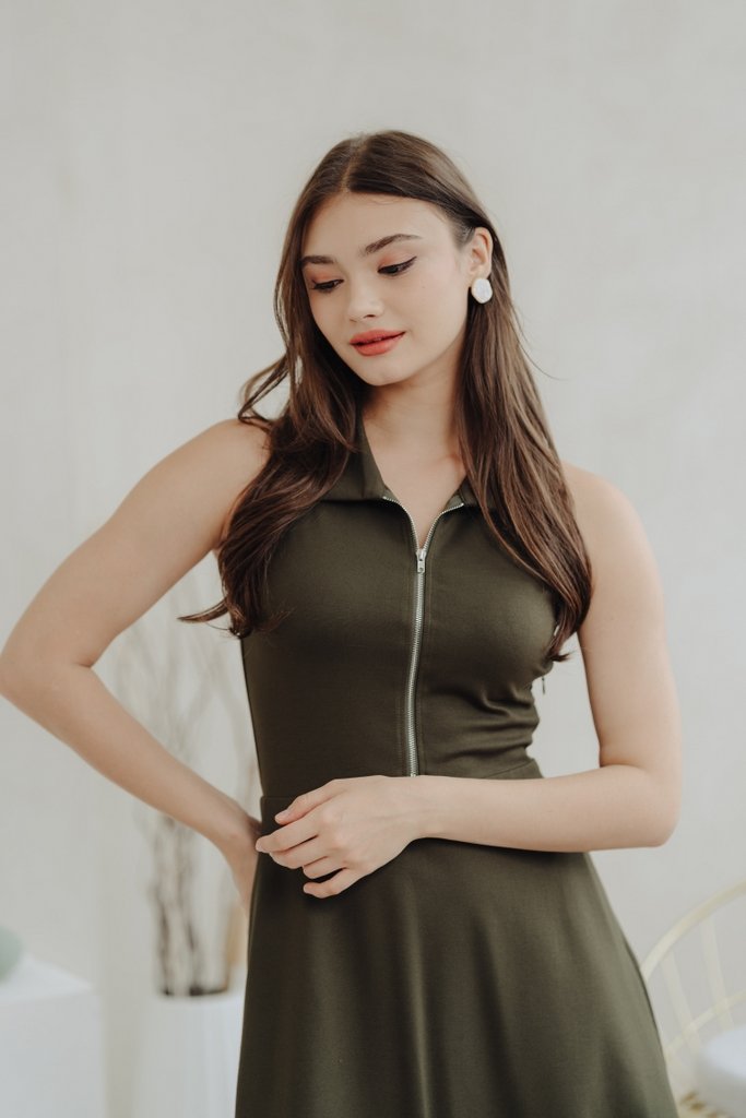 Sienna Front Zip Collared Dress in Olive (XS)