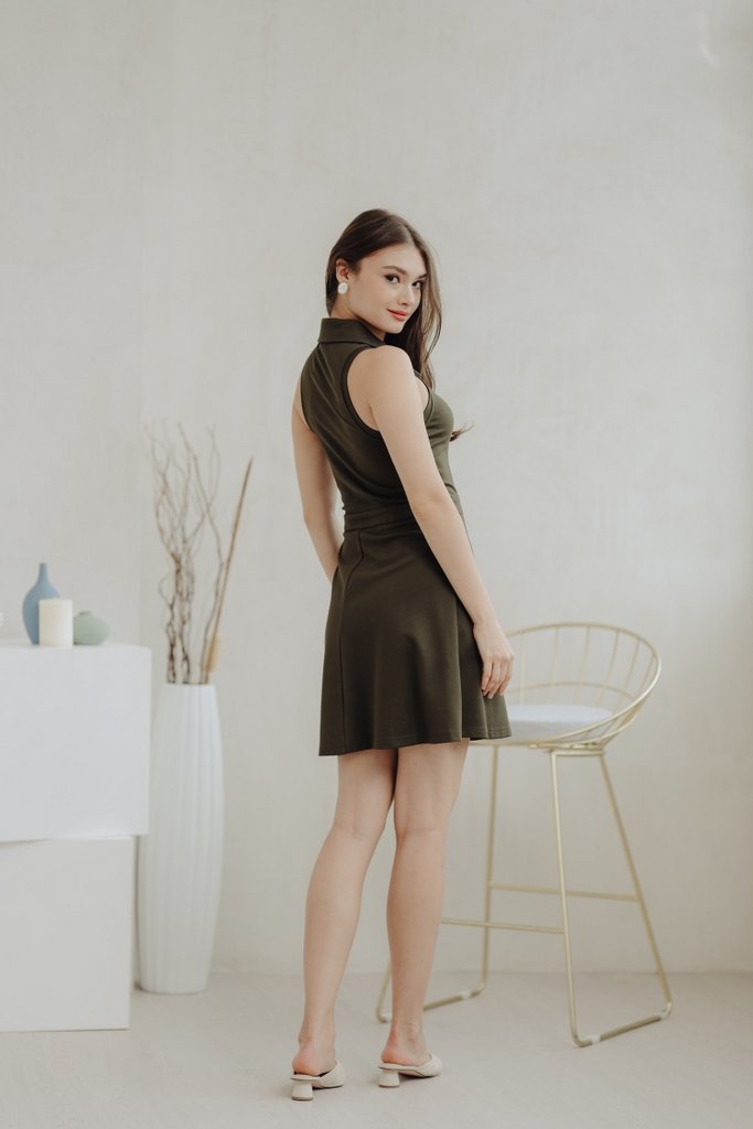 Sienna Front Zip Collared Dress in Olive (XS)