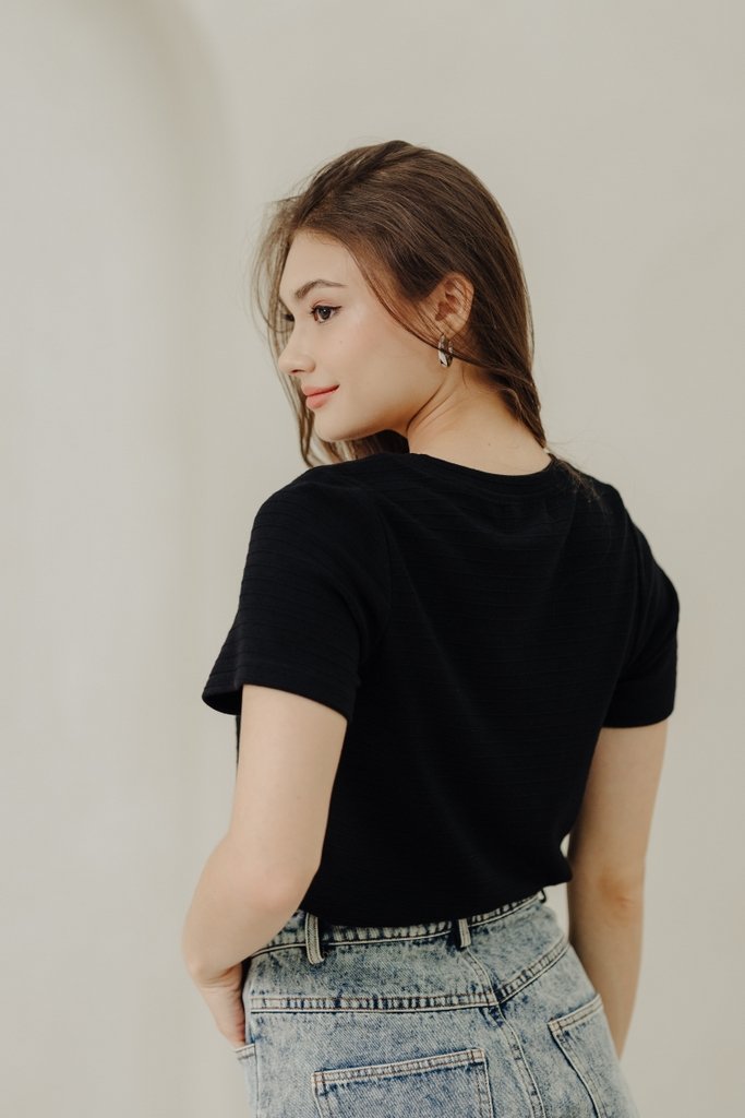 Timea Knitted Round Neck Top in Black (XS)