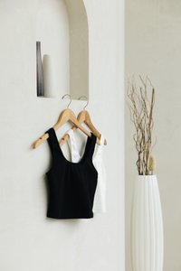 Calla Basic Ribbed Tank Top in Black
