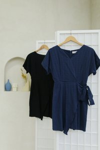 Micaela Faux Wrap Dress in Black (XS)
