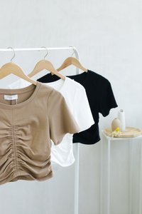 Lennon Ruched Cotton Top in Black (XS)
