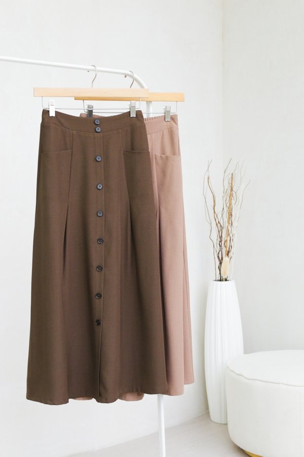 Willow Buttons Maxi Skirt in Dark Brown (XS)