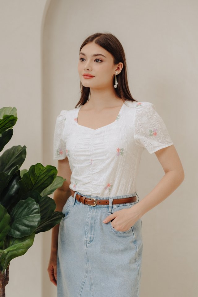 Ivy Sweetheart Embroidered Ruched Top in White