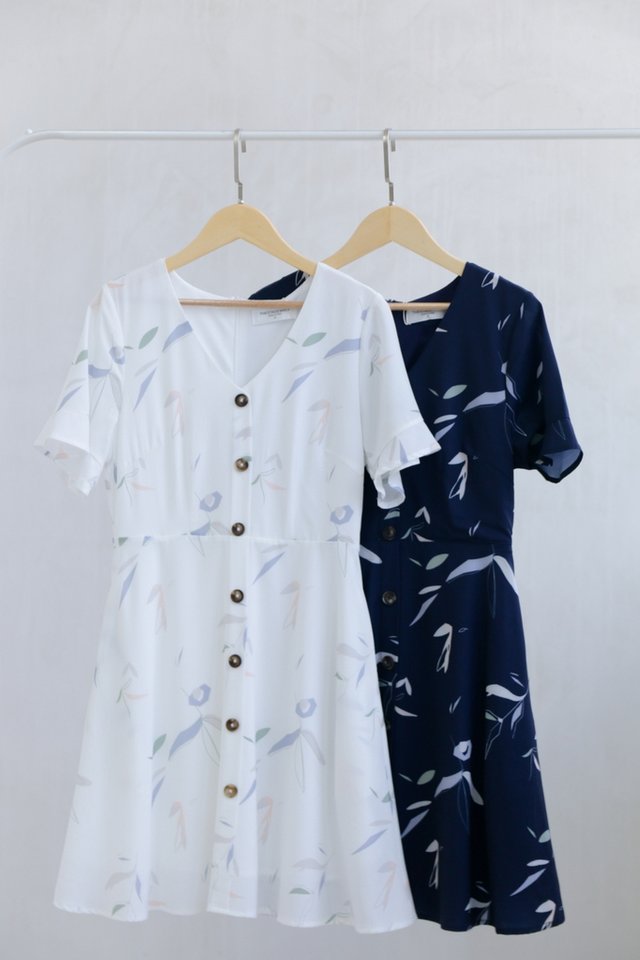 Elvie Printed Buttons Dress in Navy