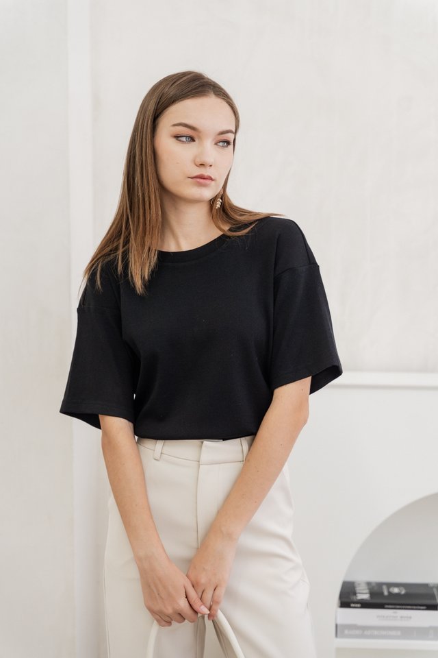 Bloom Knitted Round Neck Top in Black