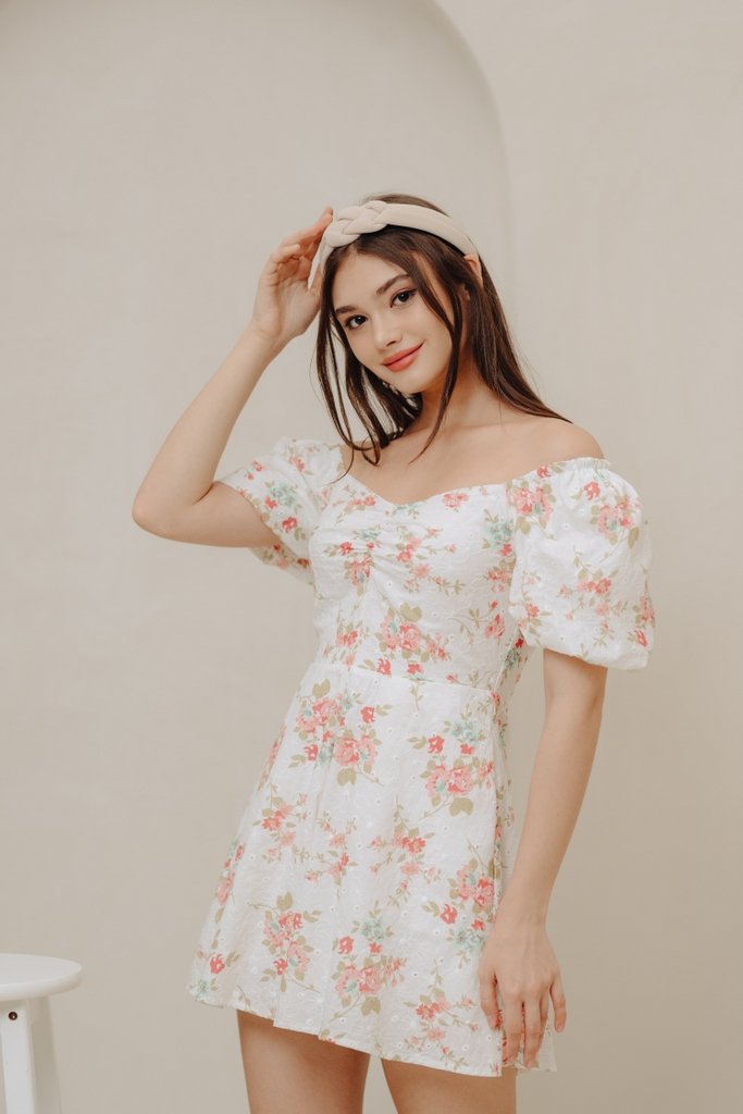Evie Sweetheart Floral Eyelet Romper in White (M)