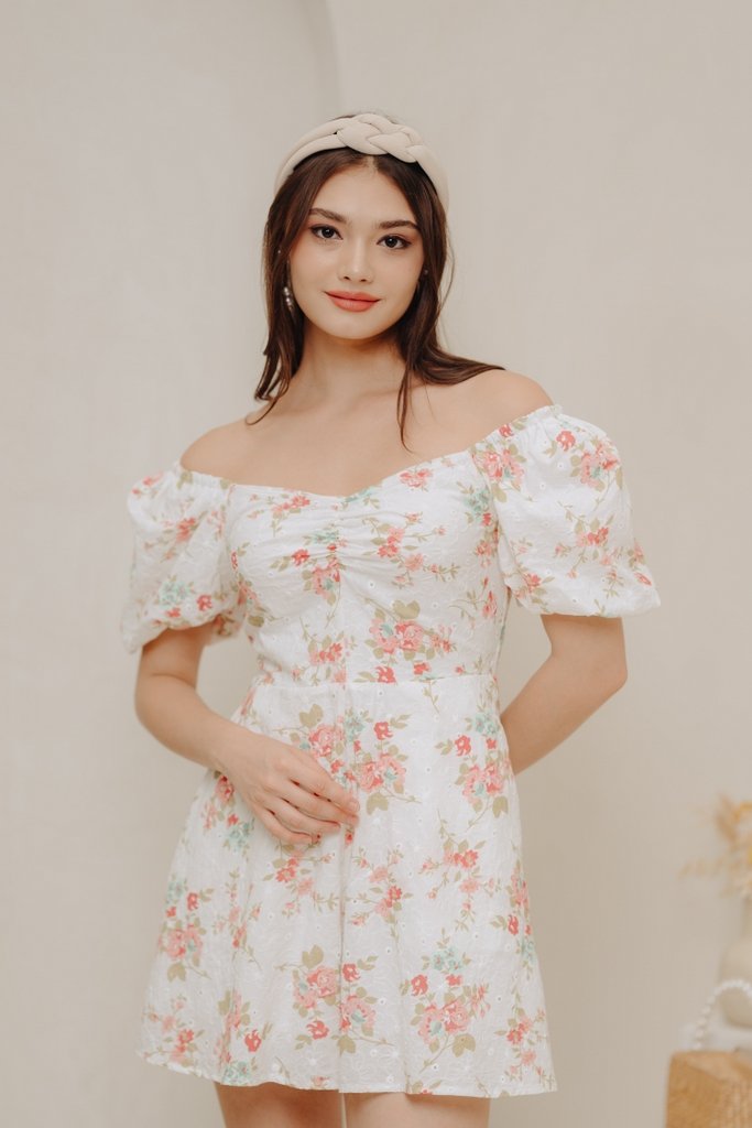 Evie Sweetheart Floral Eyelet Romper in White (M)