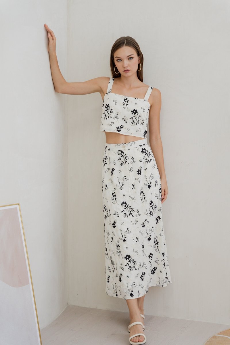 Jennie Floral Eyelet Crop Top in White