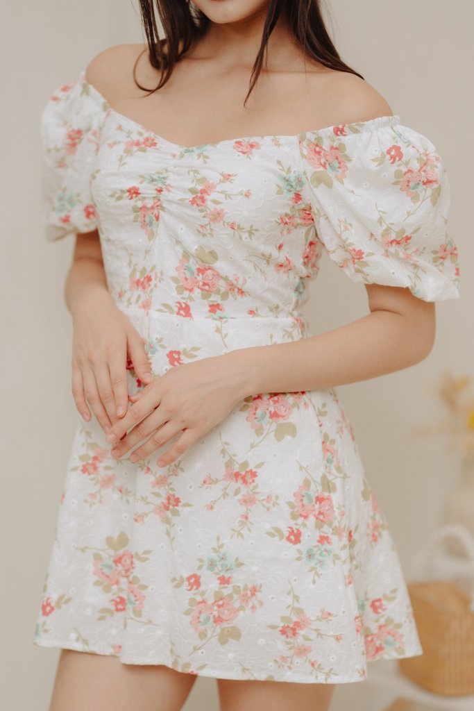 Evie Sweetheart Floral Eyelet Romper in White (M)