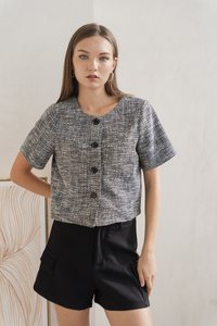 Linda Cargo Pocket Short in Black