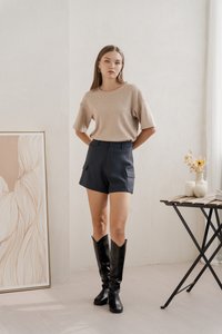Linda Cargo Pocket Short in Gunmetal Grey