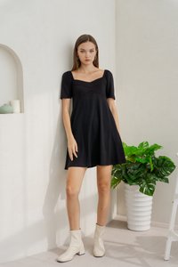 Celia Sweetheart Knit Dress in Black (XS)