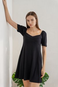 Celia Sweetheart Knit Dress in Black (XS)