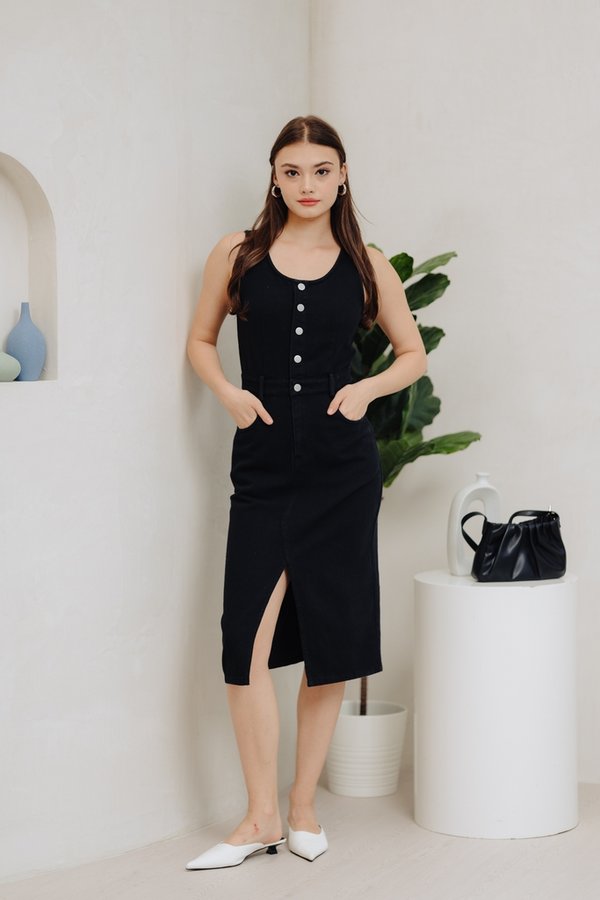 Felicia Button Denim Midi Dress in Black (XS)