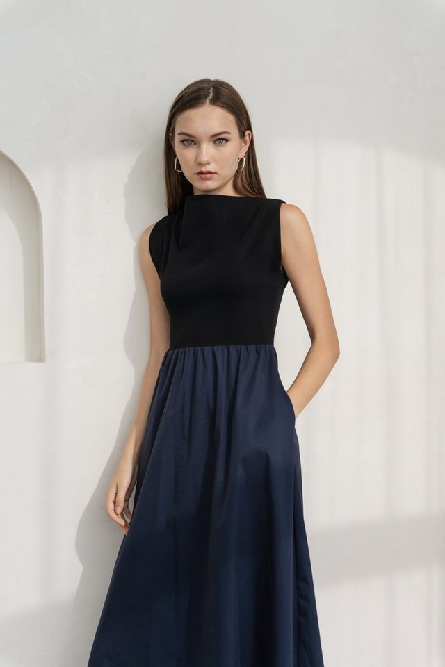 Flora Two-Tone Boatneck Maxi Dress in Navy