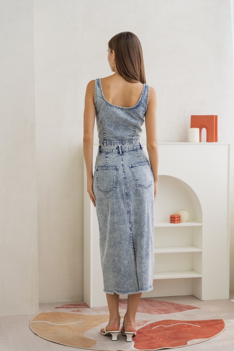Adri Two-Way Denim Top in Acid Wash (S)
