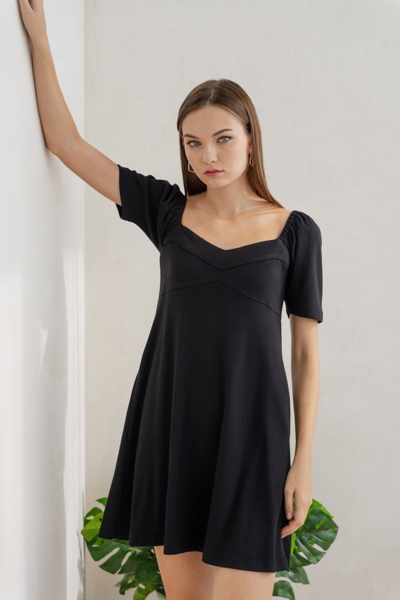 Celia Sweetheart Knit Dress in Black (XS)