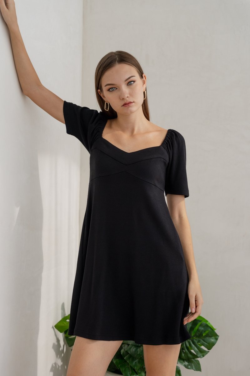 Celia Sweetheart Knit Dress in Black (XS)