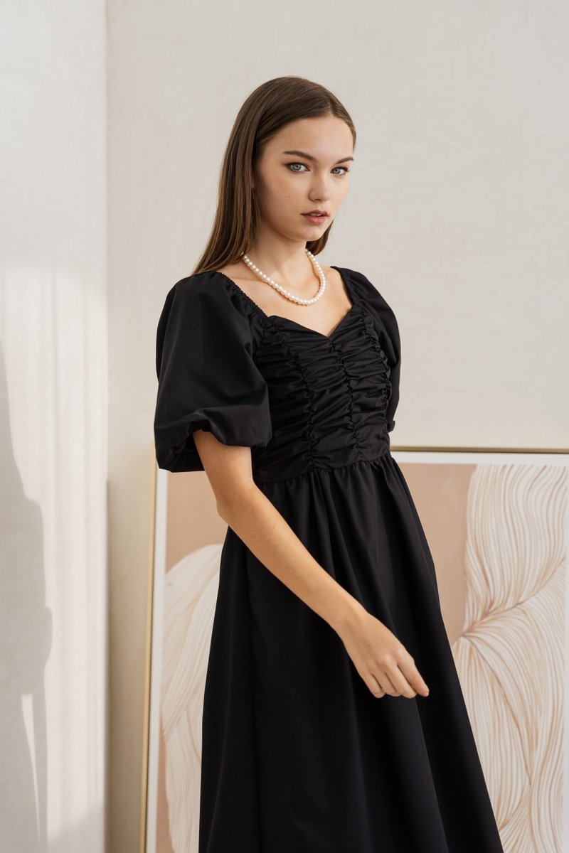 Sephiana Sweetheart Ruched Maxi Dress in Black (XS)