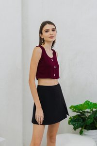 Lilo Knit Button Crop Top in Wine