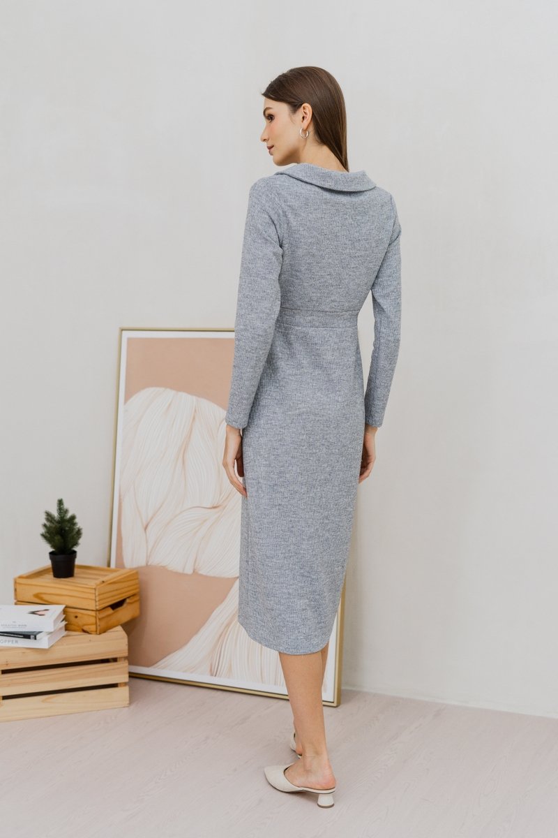 Peyton Collar Button Knit Midi Dress in Grey (XS)