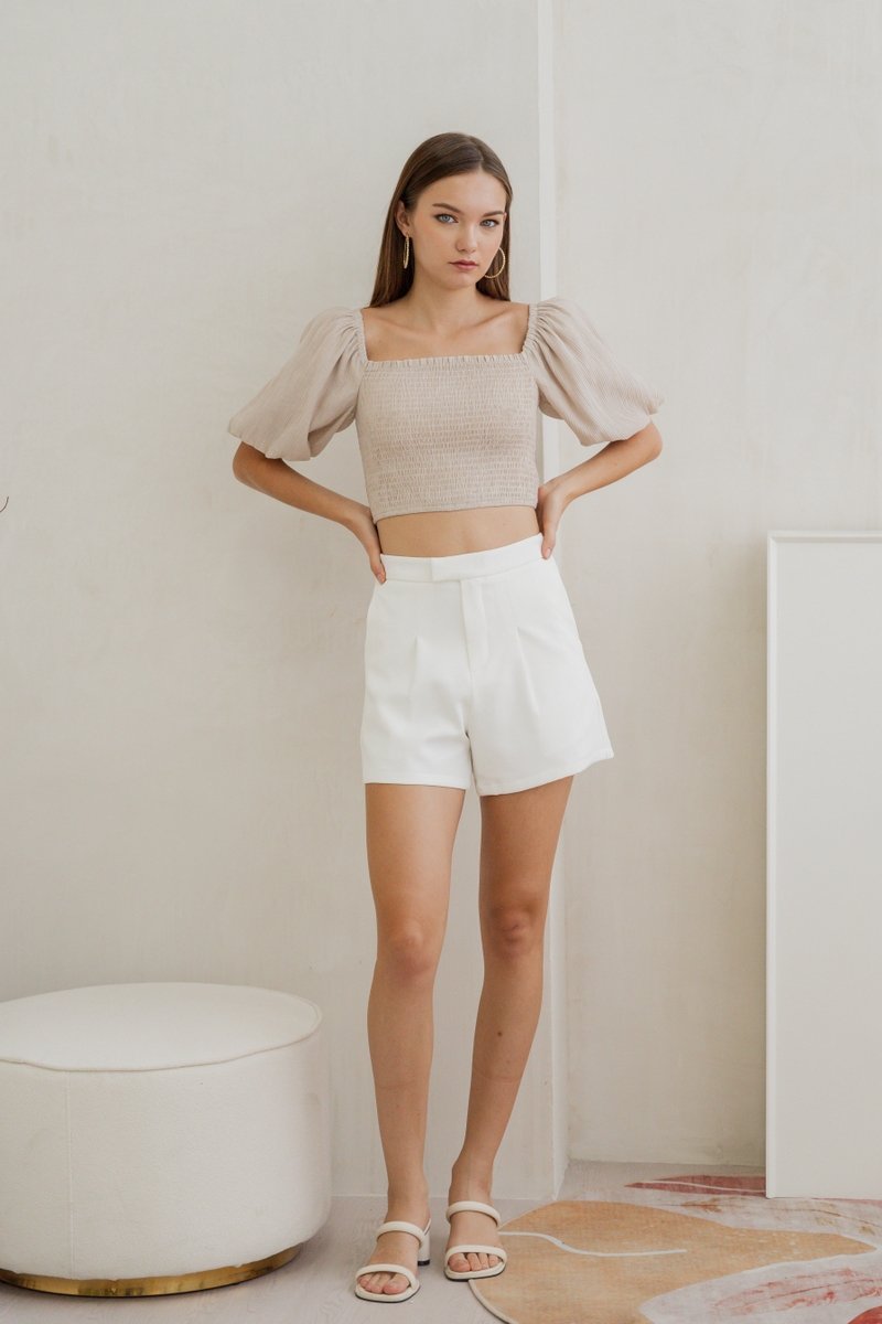 Deliah Tailored Shorts in White (XS)