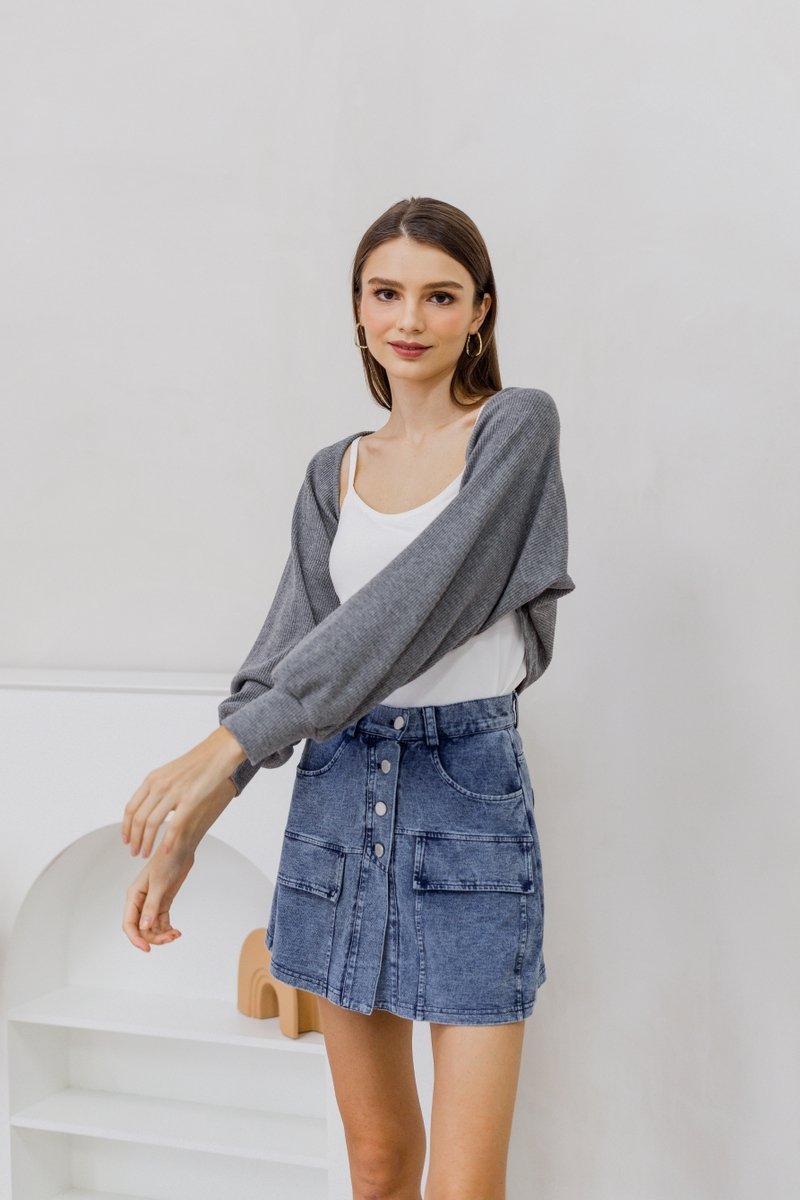 Ashlyn Knit Crop Cardigan in Grey (XL)