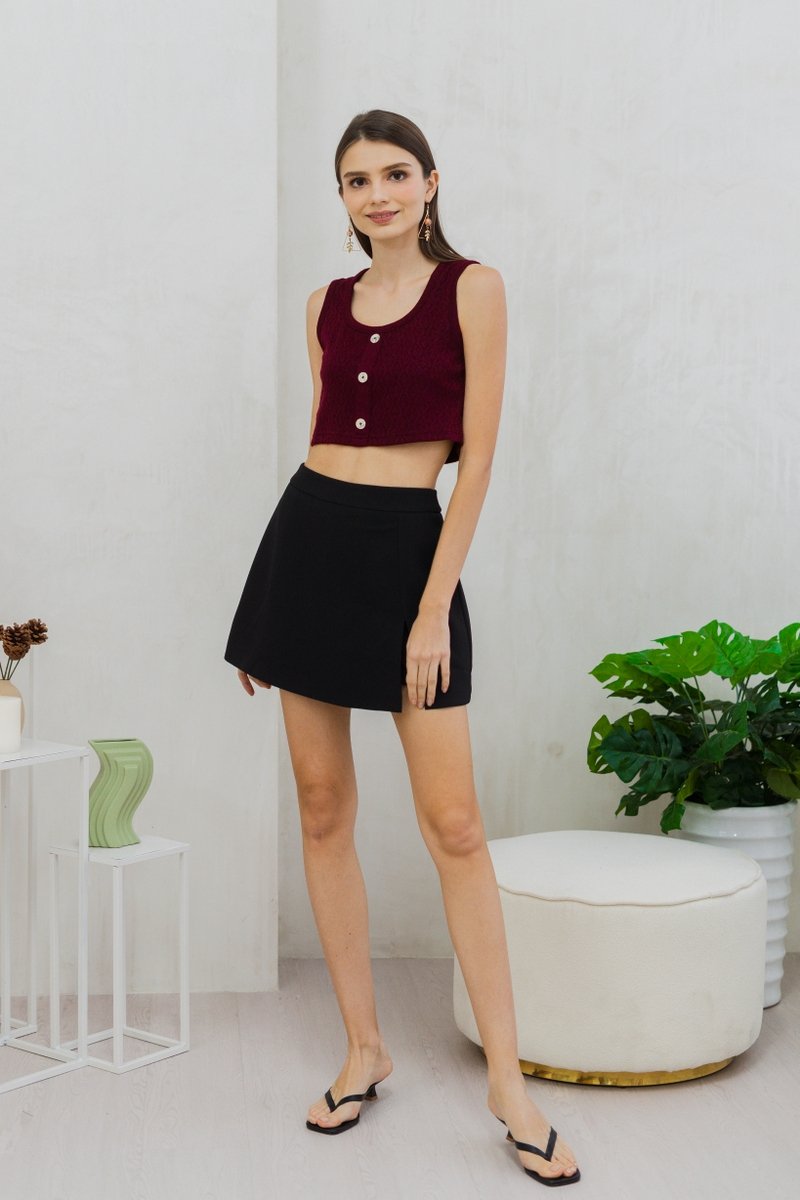 Lilo Knit Button Crop Top in Wine