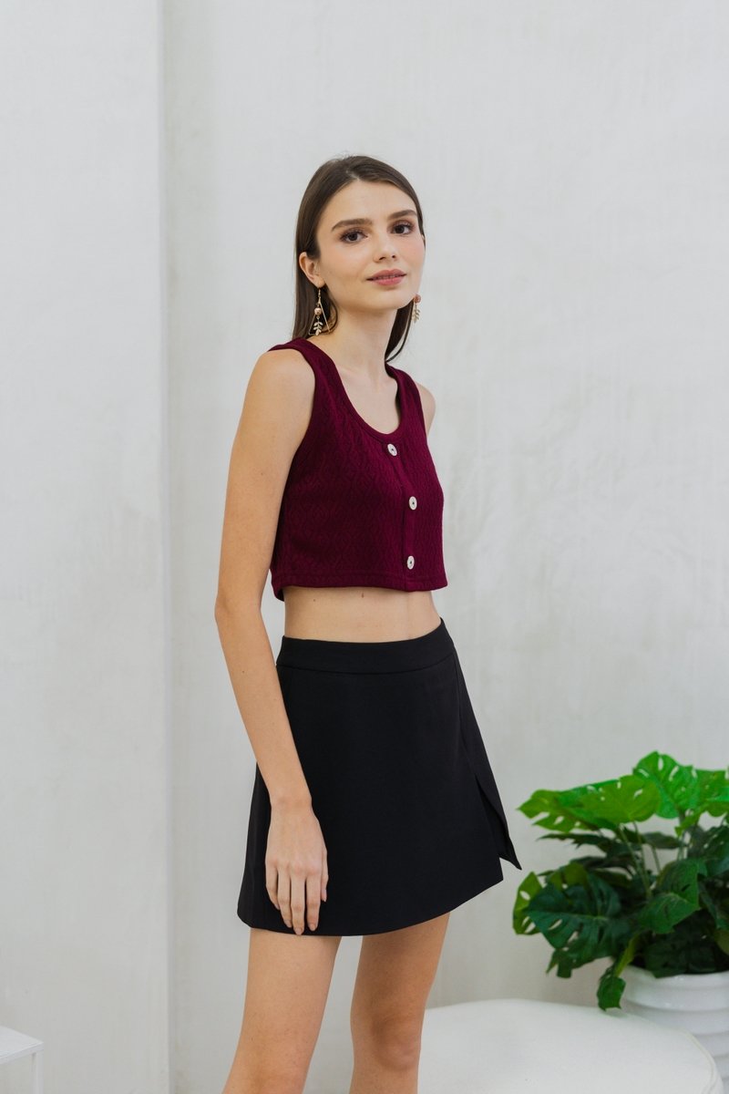 Lilo Knit Button Crop Top in Wine