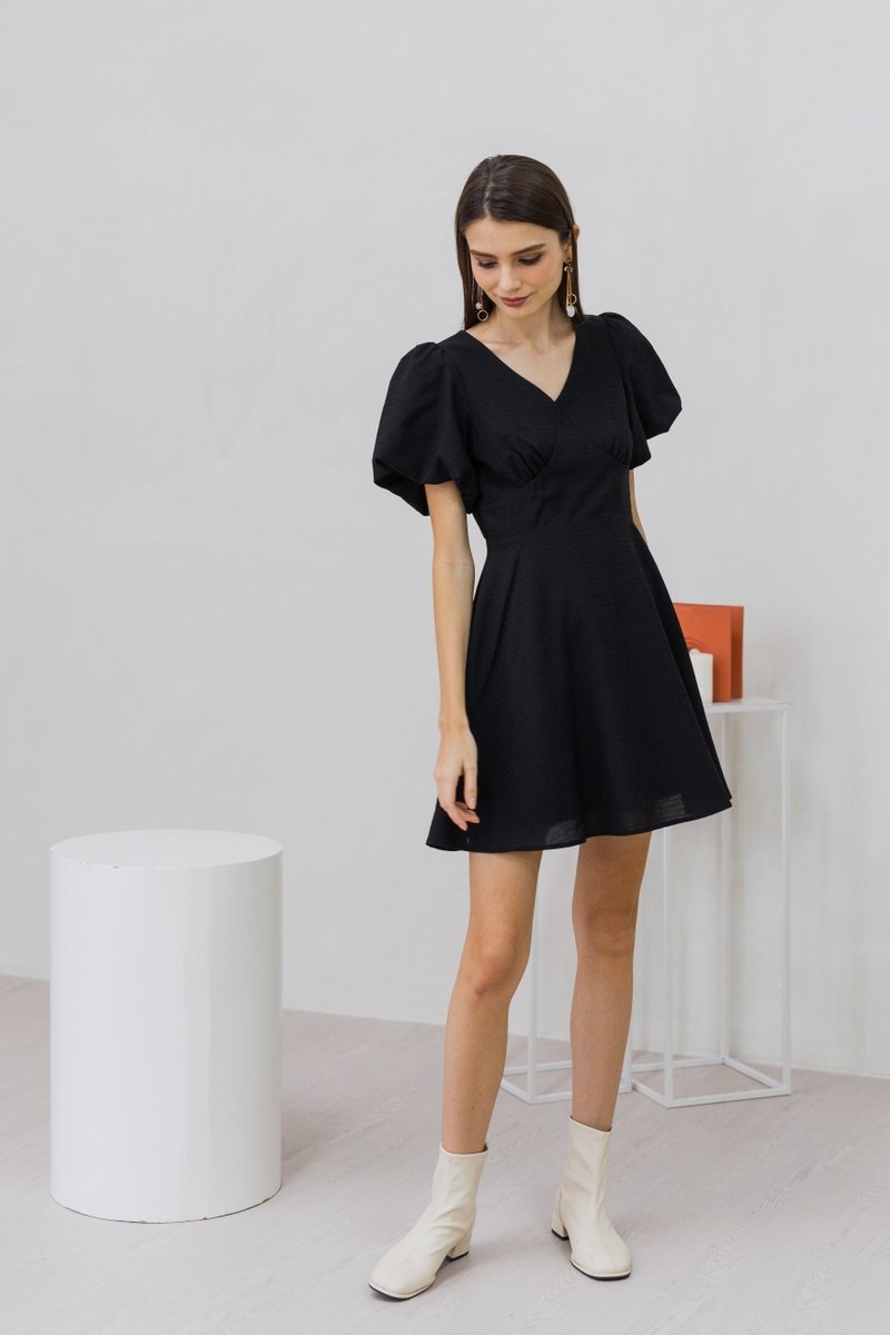 Carolina Puff Sleeve Empire Dress in Black (XS)