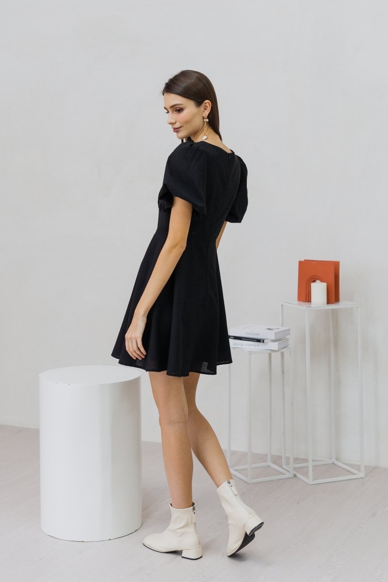 Carolina Puff Sleeve Empire Dress in Black (XS)