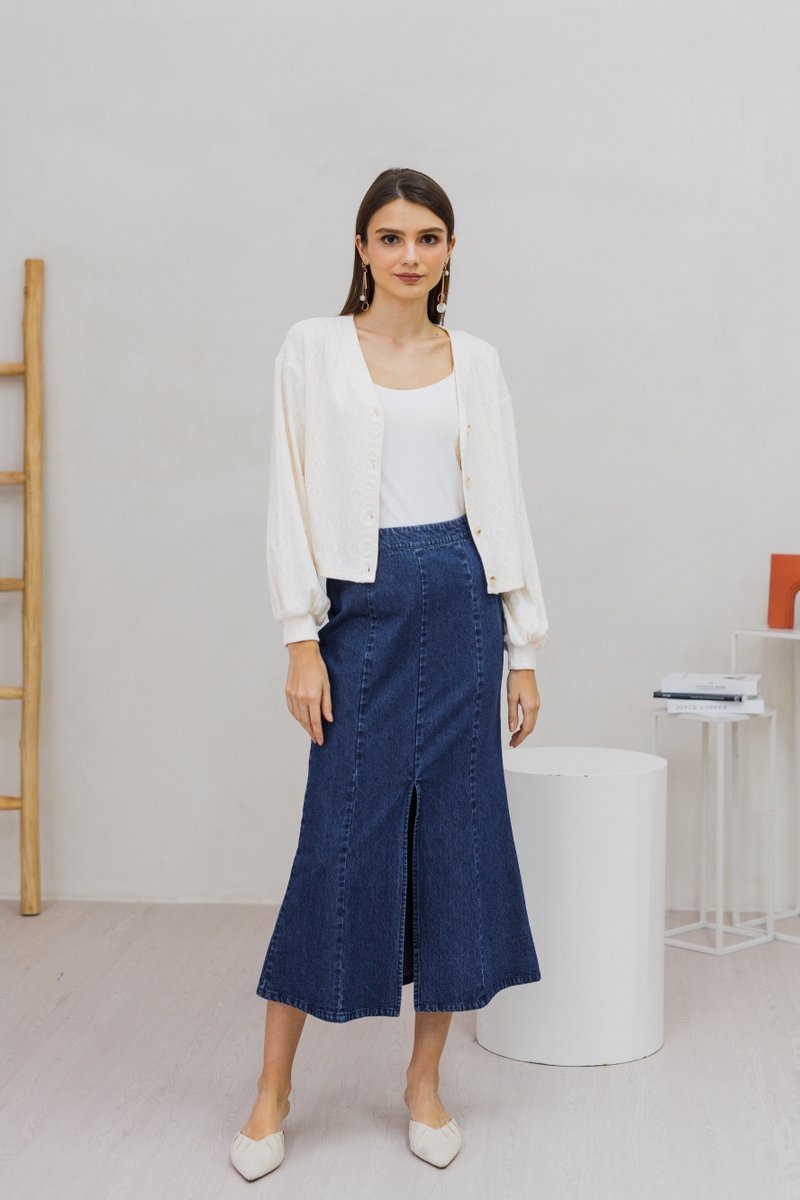 Shailene Button Knit Cardigan in White (XXL)