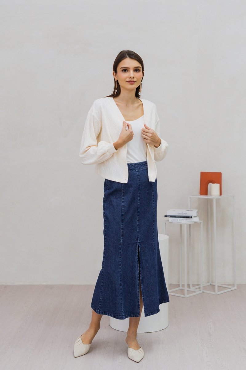 Shailene Button Knit Cardigan in White (XXL)