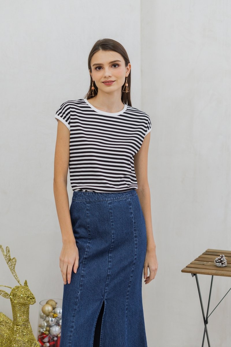 Carissa Ribbed Stripes Top in Black