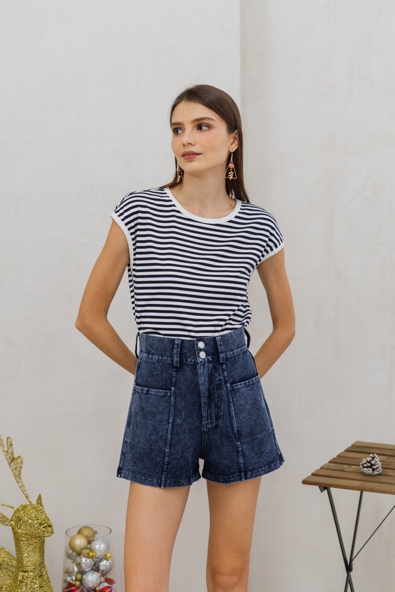 Carissa Ribbed Stripes Top in Navy (XL)