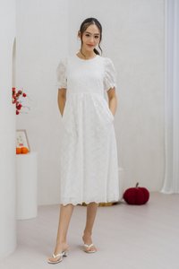 Florence Floral Eyelet Midi Dress in White (XS)