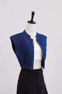 Nala Front Zip Denim Crop Top in Dark Wash (XL)