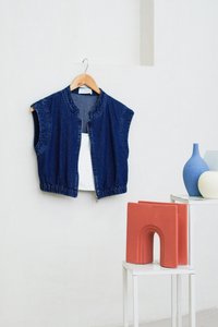 Nala Front Zip Denim Crop Top in Dark Wash (XL)