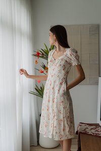 Elise Floral Ruched Eyelet Midi Dress in Pink (XS)