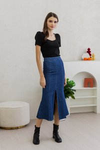 Izabel Ribbed Cotton Sweetheart Top in Black (XS)