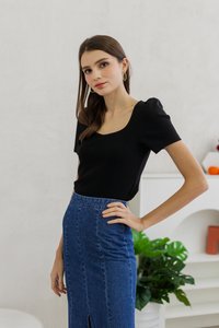 Izabel Ribbed Cotton Sweetheart Top in Black (XS)
