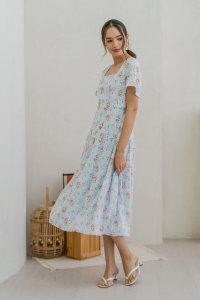Winnie Floral Tiered Maxi Dress in Blue (XS)