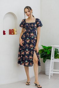 Jasmine Floral Ruched Midi Dress in Navy (XS)