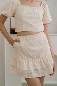 Debby Eyelet Skort in Cream