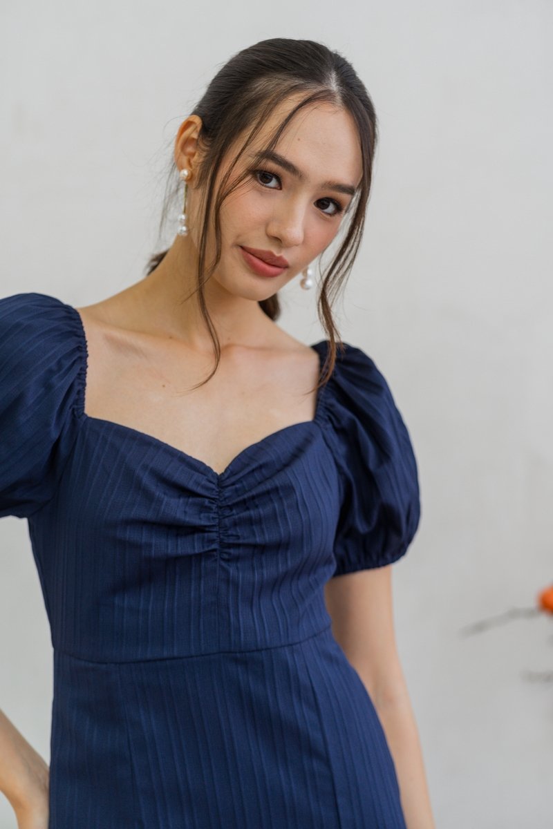Charlotte Sweetheart Midi Dress in Navy (XS)