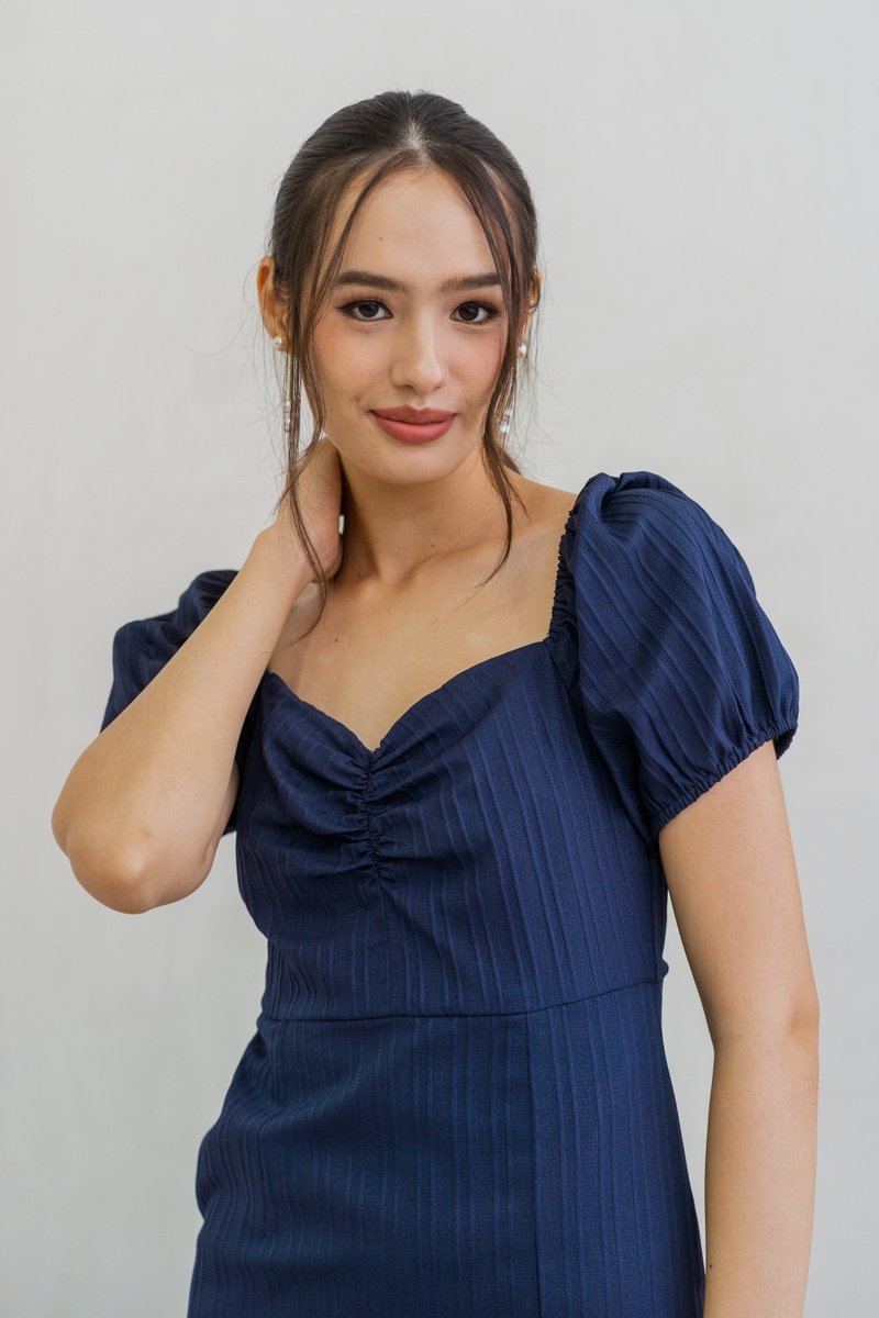Charlotte Sweetheart Midi Dress in Navy (XS)